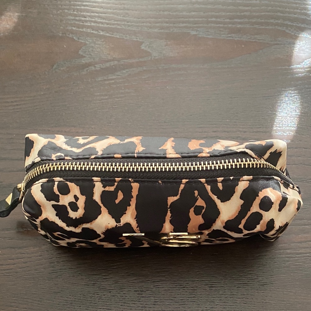 Victoria's Secret Wild Leopard Cosmetic Case - Picture 2 of 4